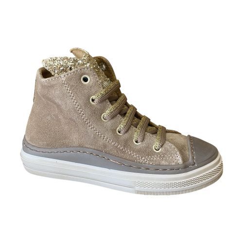 Stones and Bones  zand