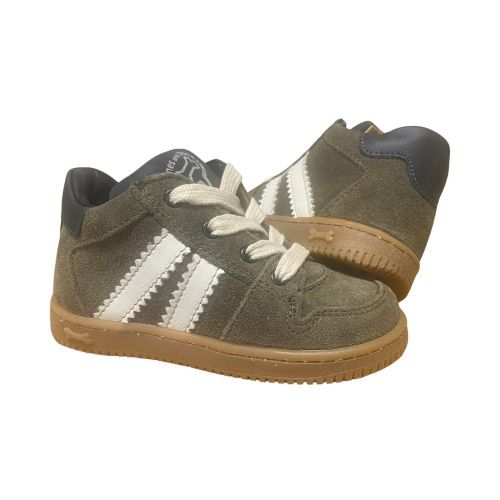 Stones and Bones Kaki Suède Sneaker met Witte Strepen | Kinderschoenen Maluma